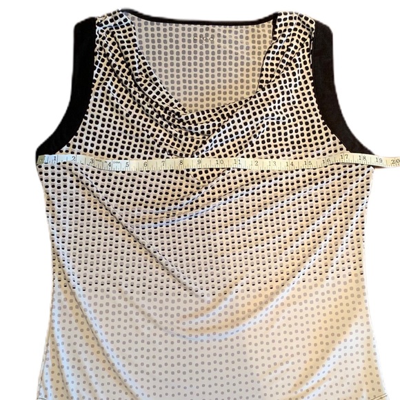 3/$30 - cleo Sleeveless Polka Dot Blouse Size M - Picture 8 of 11